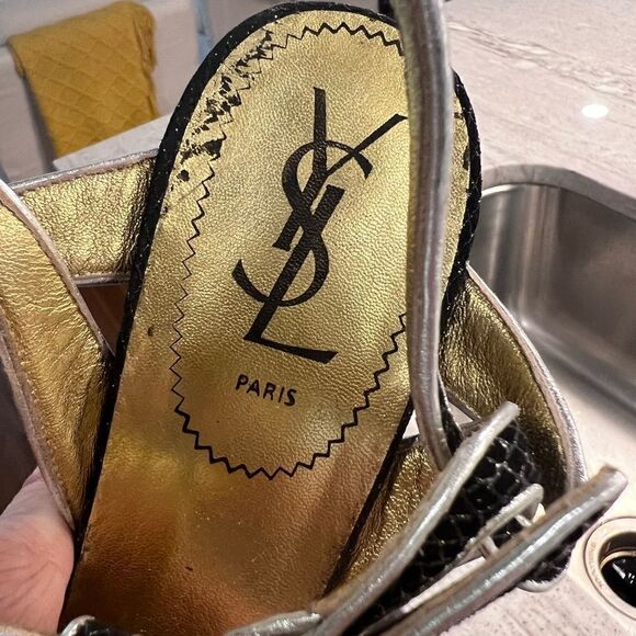 YSL tribute platform  - Picture 11 of 12